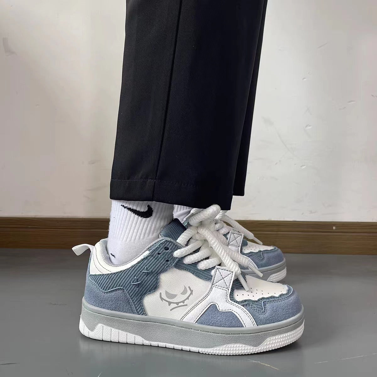 Schuhtrends für Herren: Nische, atmungsaktiv, dicke Sohle, auffällige Farbe, Freizeitschuhe, Sportschuhe