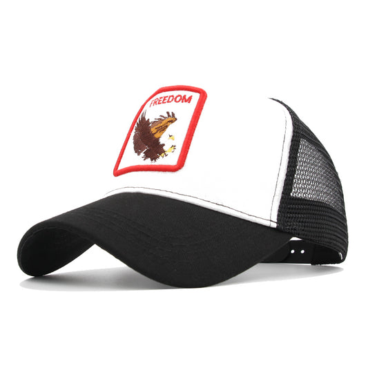 Bestickte Tiermütze