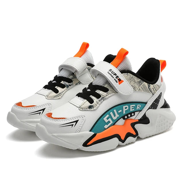 Zapatos deportivos para chicos con superficie de cuero impermeable y suela blanda antideslizante