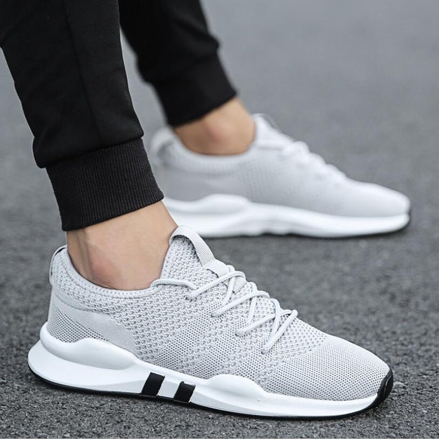 Leichte Sportschuhe für Herren