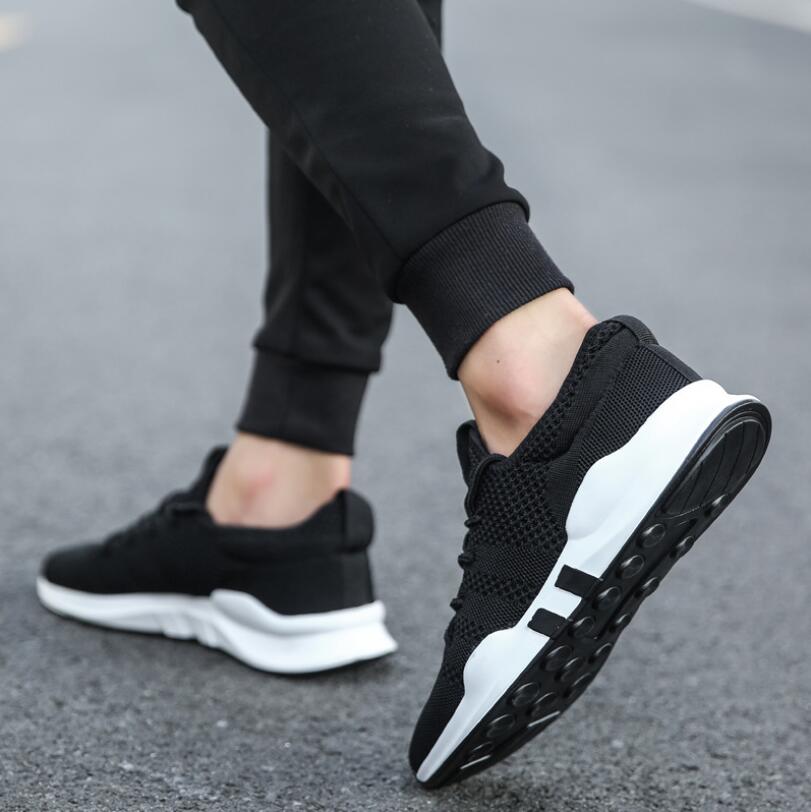 Leichte Sportschuhe für Herren