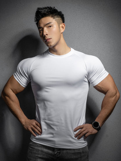 Nueva camiseta deportiva casual para hombre, de manga corta, elástica, de secado rápido y color sólido