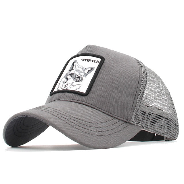 gorra animales bordados